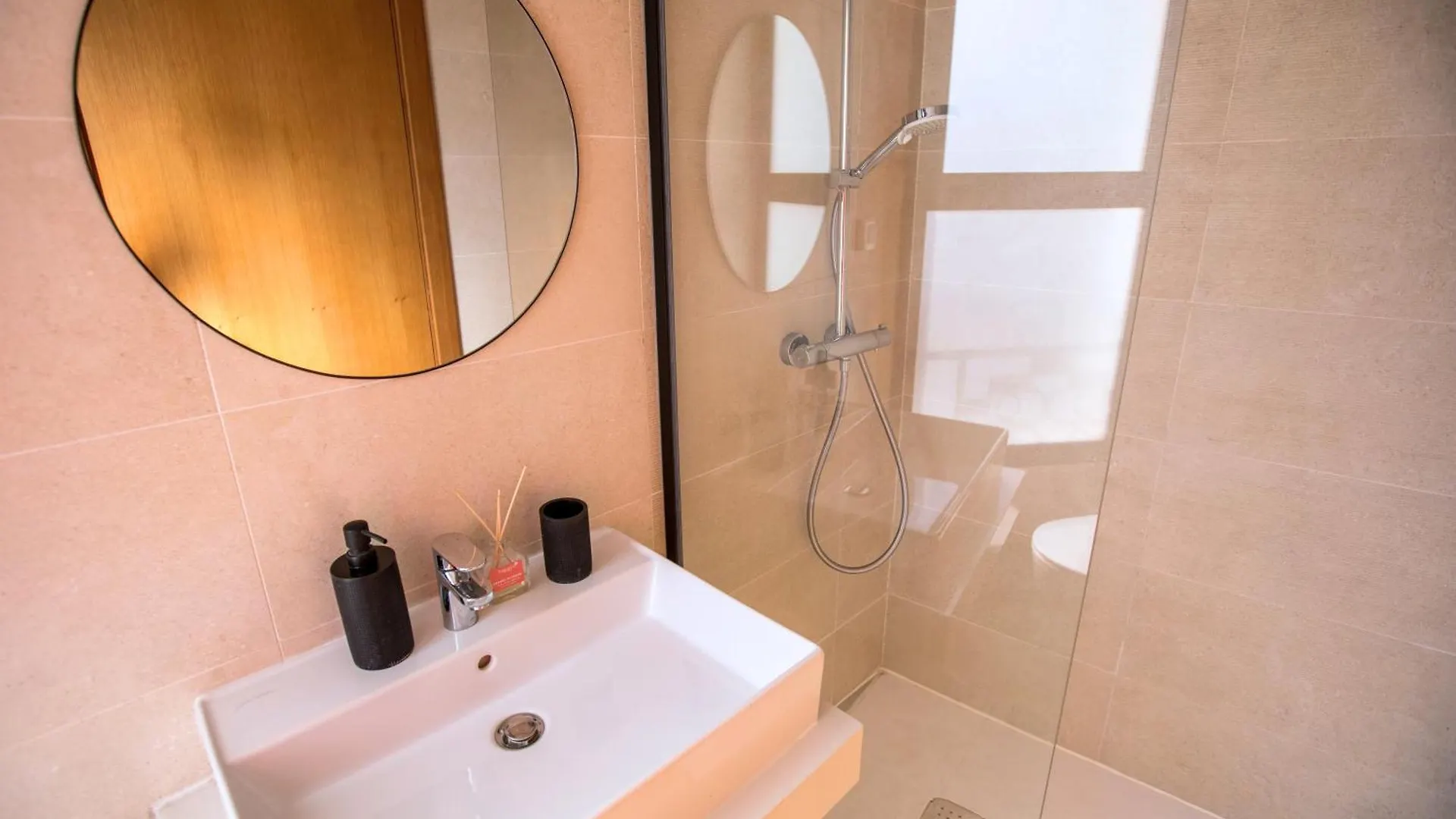 Haut Standing 2-Bedroom Apartment In Gauthier カサブランカ